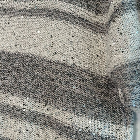 American Rag Gray Knit Sweater with Sparkles - size M - Picture 12 of 12